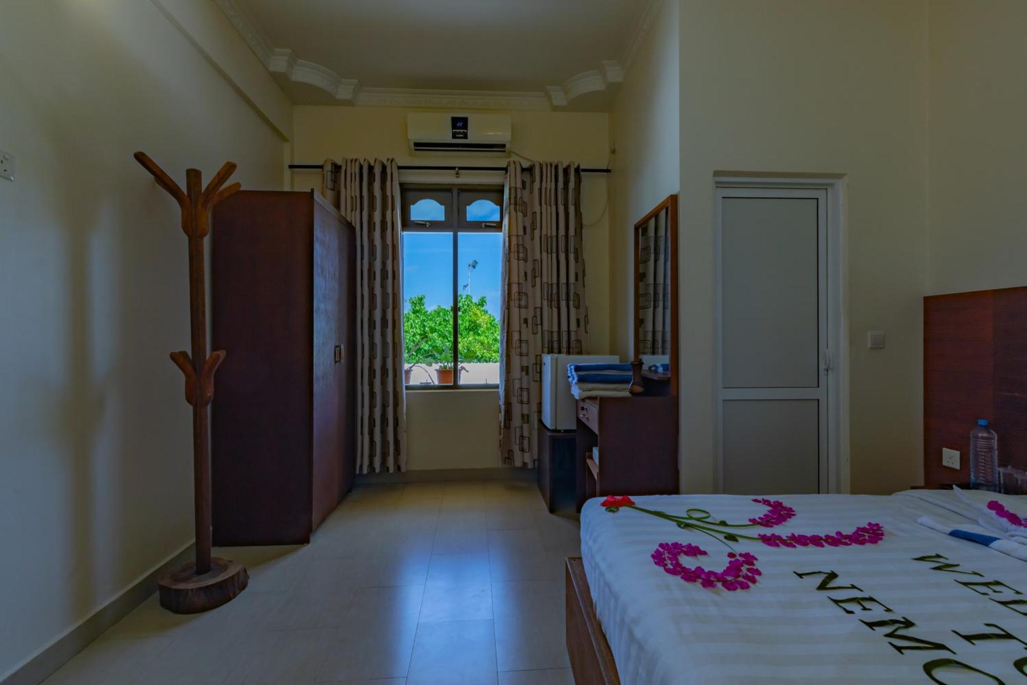 Nemo Inn Omadhoo Exteriör bild